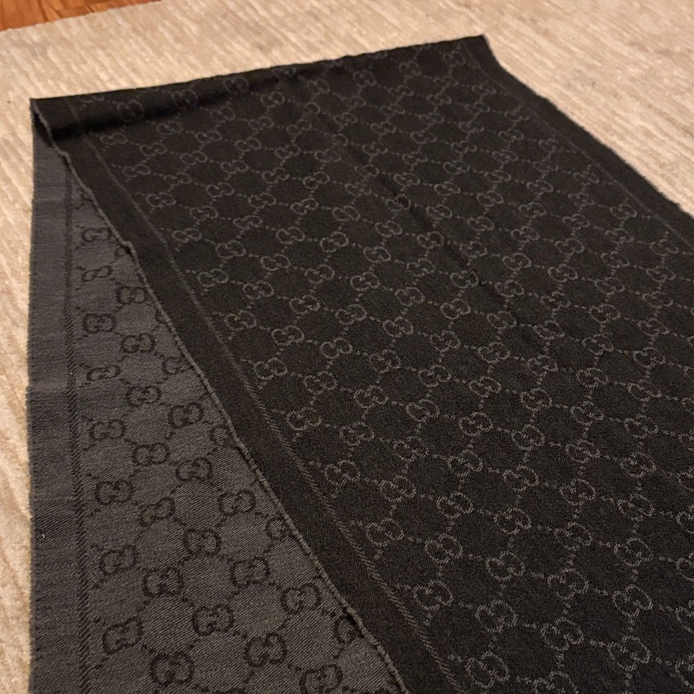Gucci Charcoal Wool Reversible Scarf - Picture 3 of 4